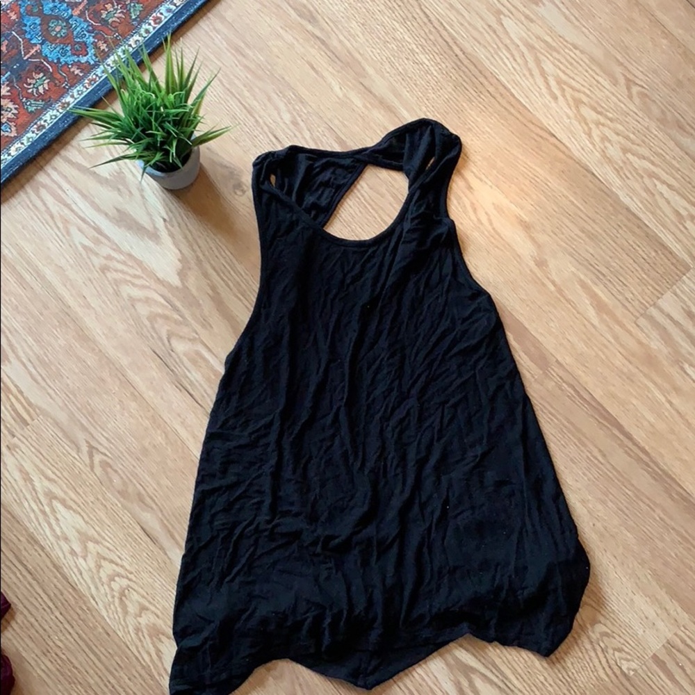 Twisted shoulder tank top